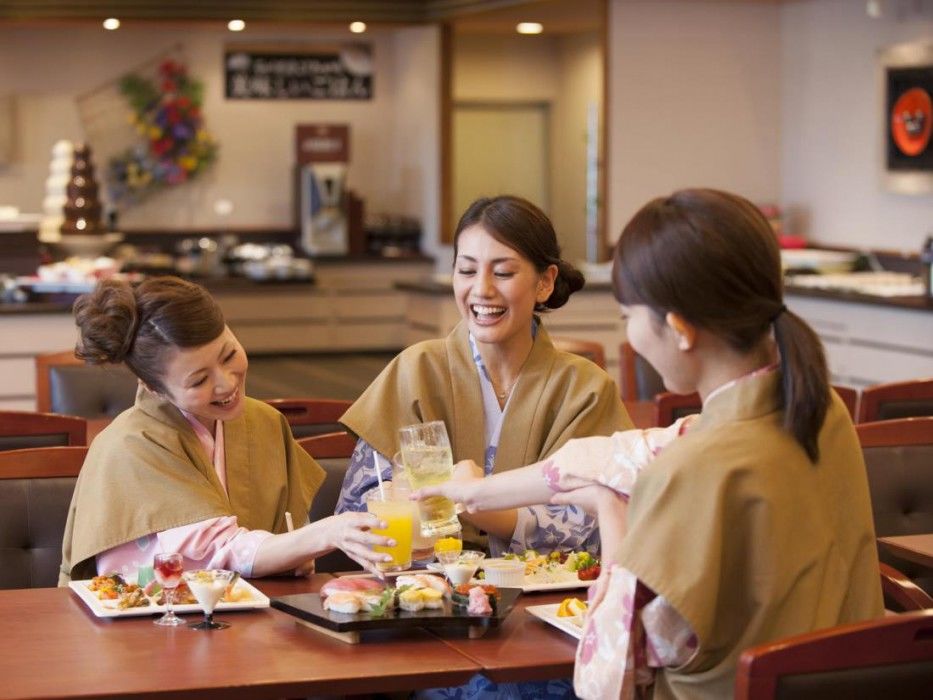 Ooedo Onsen Monogatari Yamashiro Saichoraku 호텔 카가 외부 사진